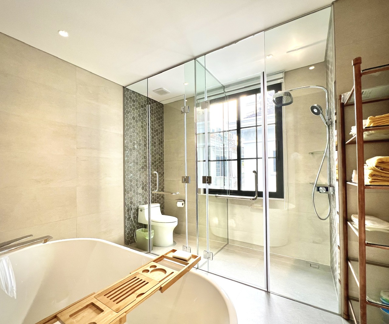 Vách ngăn phòng tắm